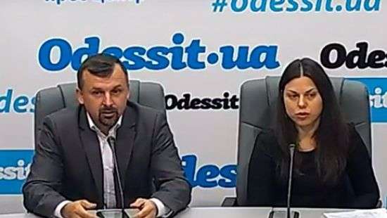 В Одессе люди в военной форме препятствовали строительству детского спортцентра