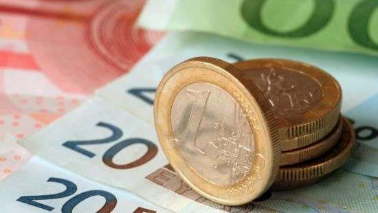 Еще одна страна перейдет на евро