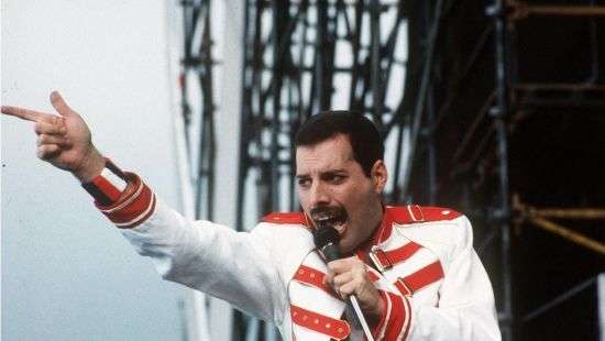 Архивная песня Фредди Меркьюри стала хитом (ВИДЕО)