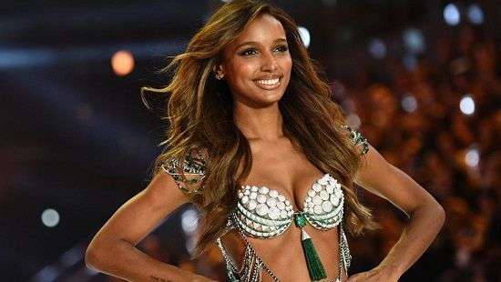 Стало известно, кто представит драгоценный бюстгальтер Fantasy Bra на шоу Victoria’s Secret-2017 (ФОТО)