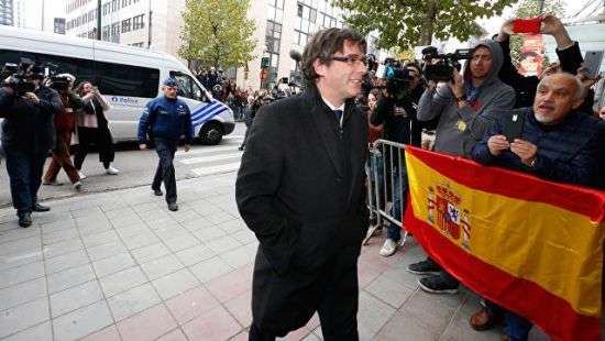 Пучдемон и четыре экс-министра сдались полиции Бельгии