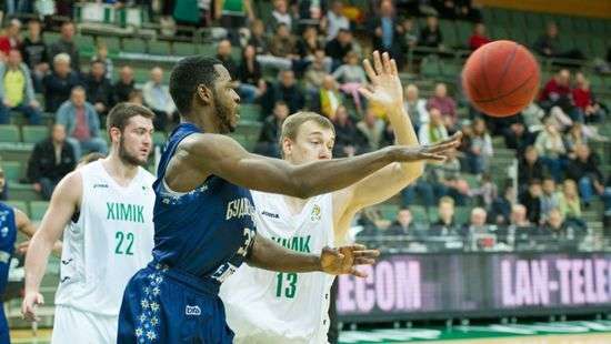 «Будивельник» победил «Химик» в Суперлиге