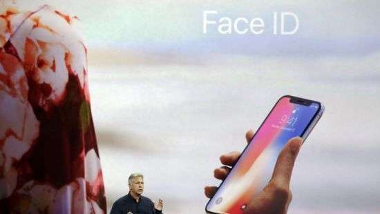 Apple будет делиться данными о лицах пользователей iPhone X