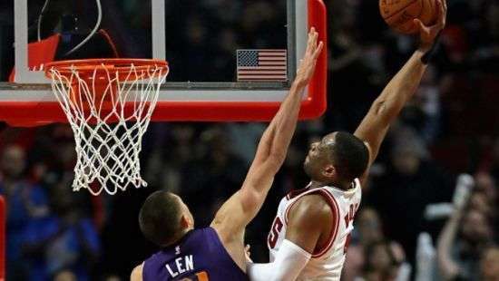 «Финикс» украинца проиграл в НБА