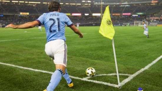 Легендарный футболист провел последний матч в карьере