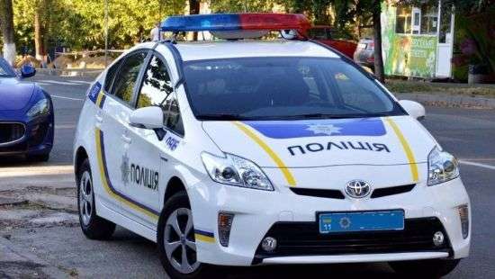 Киевлянка вызвала полицию из-за поцелуев незнакомой парочки