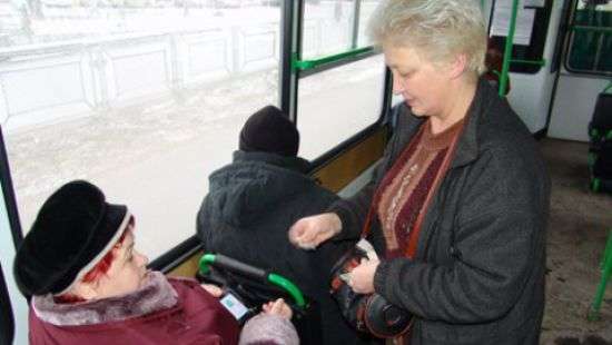 В Кабмине анонсировали монетизацию льгот на проезд