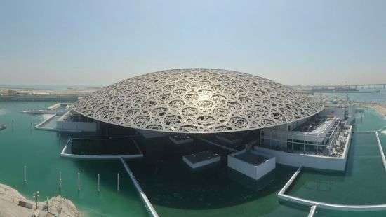 В ОАЭ открывают «второй Лувр» за $1 миллиард