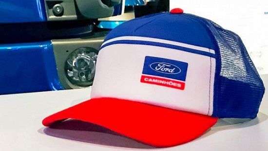 Специалисты Ford создали кепку - будильник для водителей