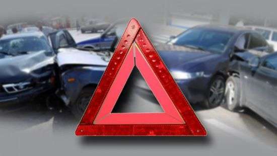 В России автобус без тормозов протаранил 8 автомобилей (ВИДЕО)