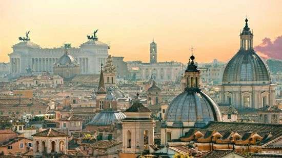 Папа римский запретил продажу сигарет в Ватикане