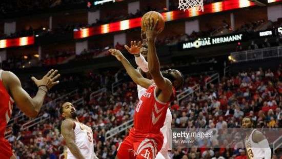 НБА. «Хьюстон» одержал победу над «Кливлендом», «Торонто» одолел «Нью-Орлеан»