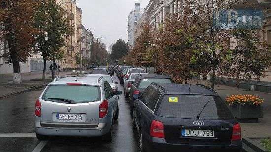 Стало известно, сколько в Украине авто на еврономерах