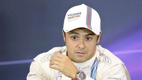 Масса не собирается возвращаться на родину