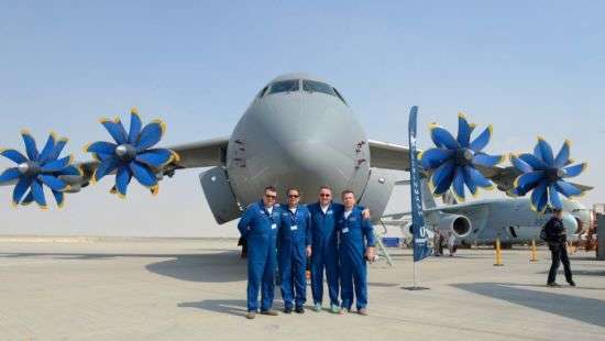 На авиавыставке в Дубае «Антонов» представил два самолета (ФОТО)