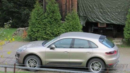 В Польше прихожане заставили священника продать дорогой автомобиль