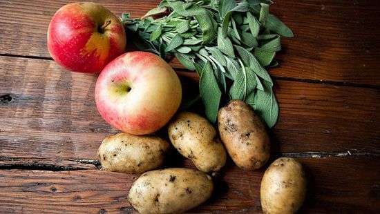 Врачи назвали продукты, которые медленно травят организм