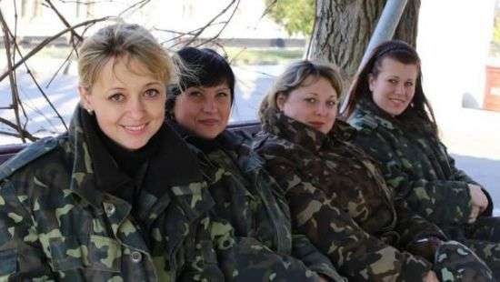 Стало известно, сколько женщин служит в силовых структурах Украины