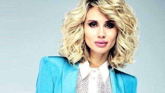 Украинская певица получила главную награду журнала Glamour