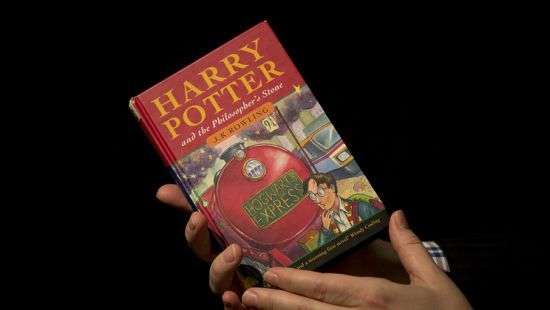 Первое издание книги «Гарри Поттер и философский камень» оценили в рекордные $140 тысяч