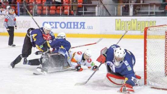 «Кременчук» обыграл «Волков» в УХЛ