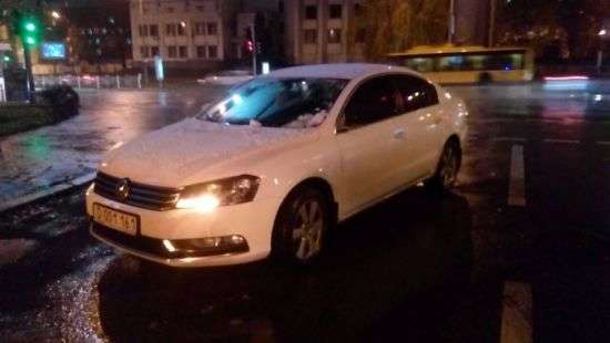 В МВД уточнили, что под колеса авто российского дипломата попали два человека