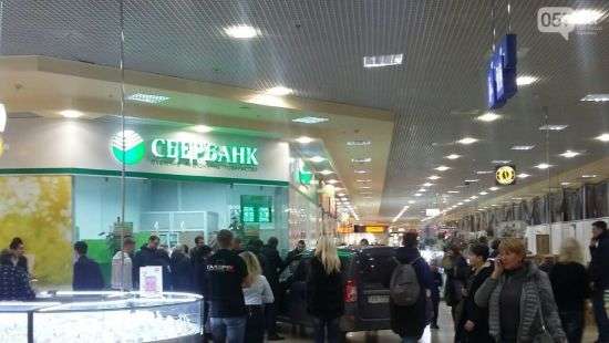 В Харькове водитель под наркотиками заехал в супермаркет