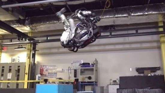 Boston Dynamics научила робота делать сальто