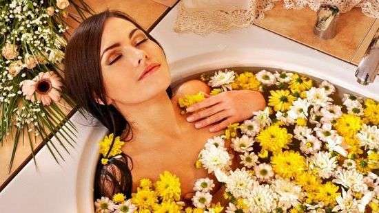 Названы 10 рецептов лечебных ванн
