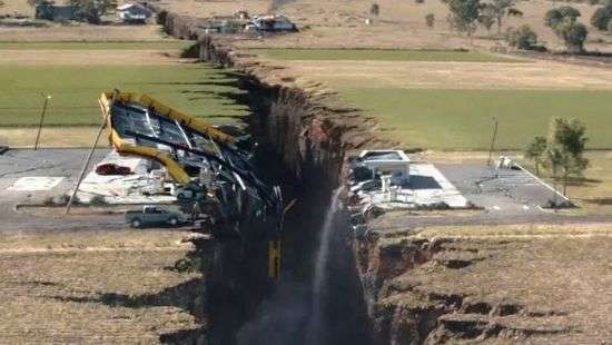 Мощное землетрясение произошло на границе Индии и Тибета