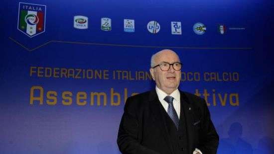 Президент федерации футбола Италии ушел в отставку