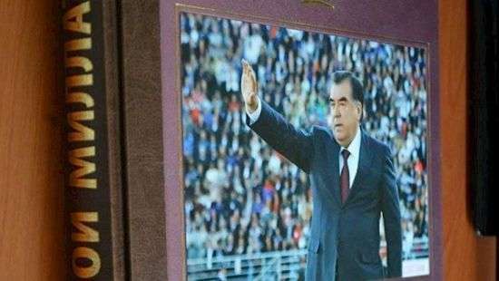 По таджикскому радио будут читать книги президента страны