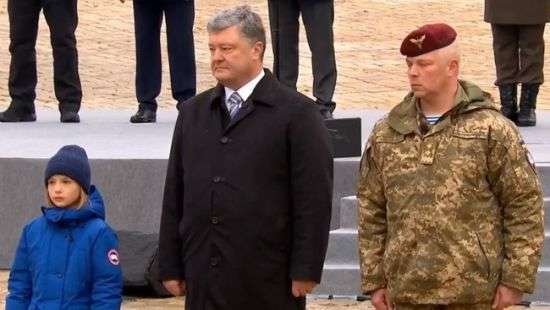 Порошенко назвал число погибших за время АТО десантников (видео)