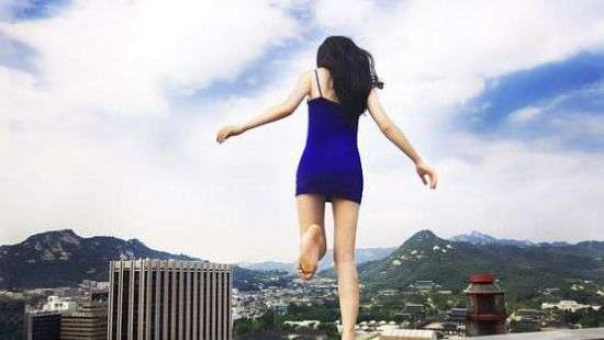 В Чили мужчина поймал женщину, упавшую с 9-го этажа (ВИДЕО)