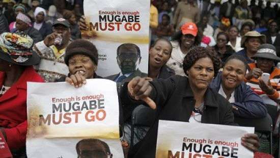 Президент Зимбабве подал в отставку