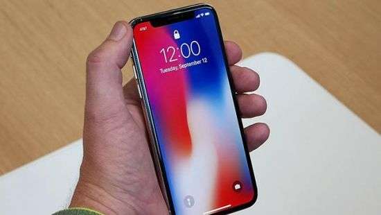 На iPhone X запустили Windows 95