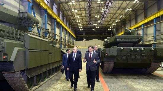 Путин призвал крупные предприятия экстренно наращивать военный потенциал