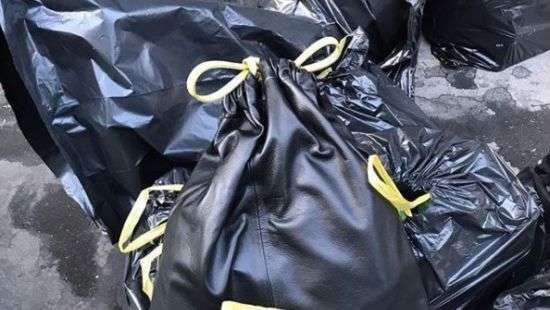 Испанский бренд продает кожанные сумки в виде мусорных мешков за $423 (ФОТО)