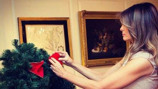 Первая леди США Мелания Трамп украсила Белый дом к Рождеству (ФОТО)