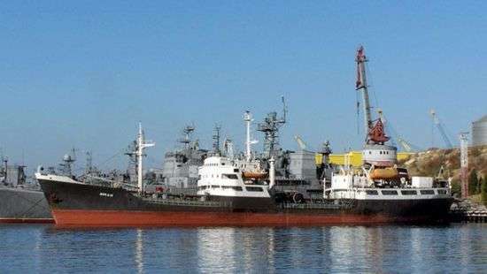 Судно с российскими моряками загорелось в Японском море