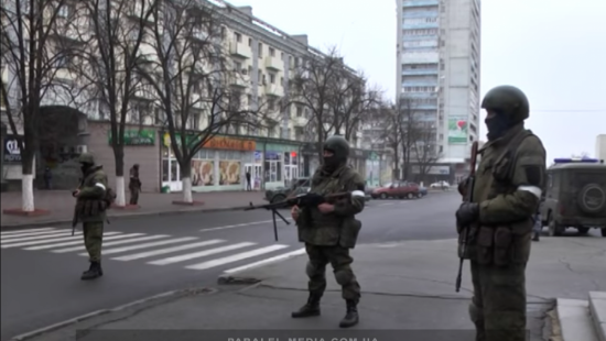 В Луганске боевики убрали военную технику, ТВ и радио по-прежнему не работают