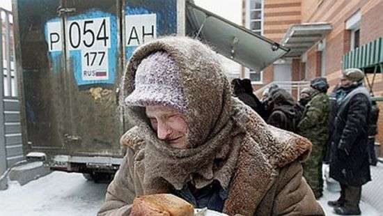 У россиян нет денег на одежду и еду