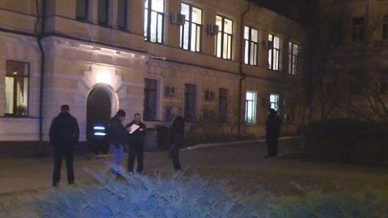 В Киеве неизвестные в масках ограбили университет