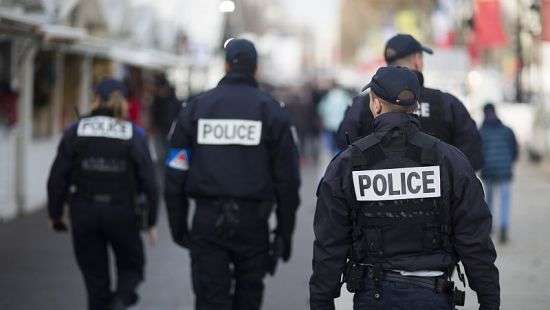 Во Франции полицейские открыли огонь по мигрантам, есть пострадавшие