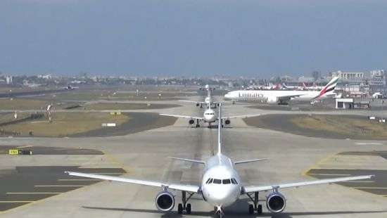 За сутки - 969 рейсов: в Индии аэропорт установил мировой рекорд