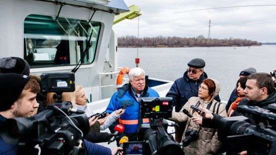 «НИБУЛОН» показал в реальных условиях работу уникального судна, способного углублять скалистое дно Днепра