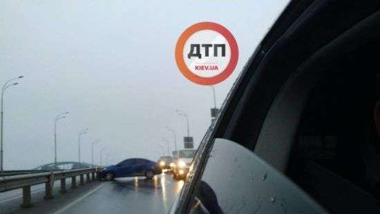 Из-за гололеда в Киеве и области много дорожных аварий