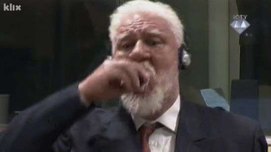 На заседании Гаагского трибунала хорватский генерал принял яд (ВИДЕО)