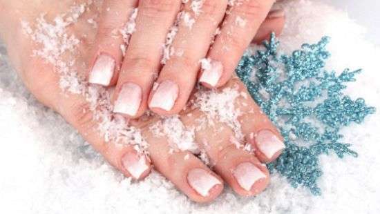 Как ухаживать за ногтями зимой, рассказали косметологи