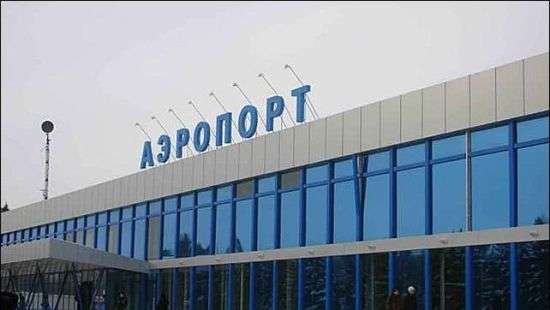 В Запорожье не принимают самолеты - замерзла ВПП